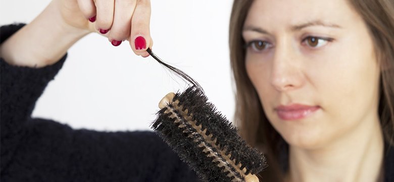 kadınlarda saç dökülmesi sebepleri