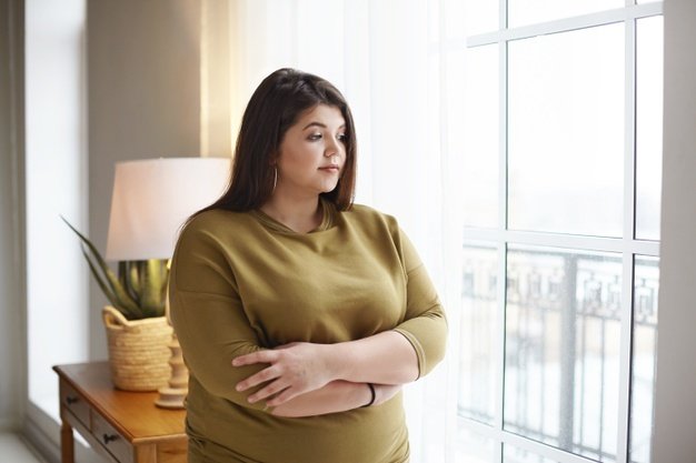 obez ve mutsuz kadın