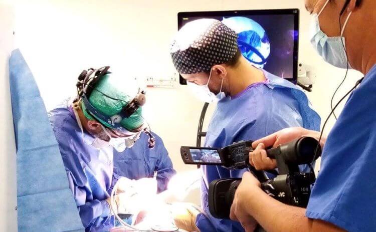 live rhinoplasty surgery